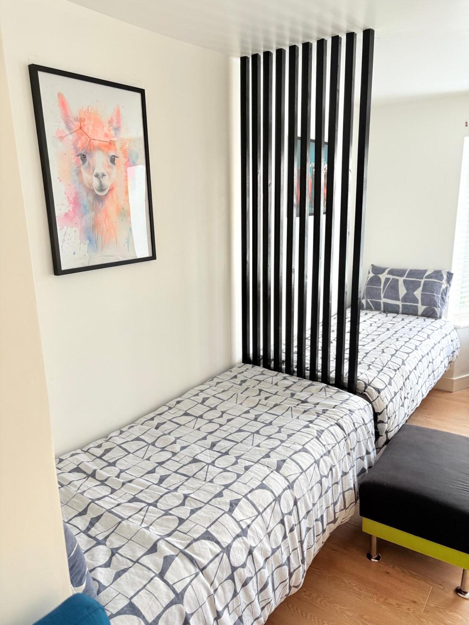 Luton Lodge - Newly Renovated Ideal For Short Stay, Close To Airport Train Station, Free Parking Off Street , Luxury Comfort In Low Price Exterior photo